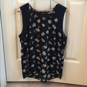 Sleeveless blouse